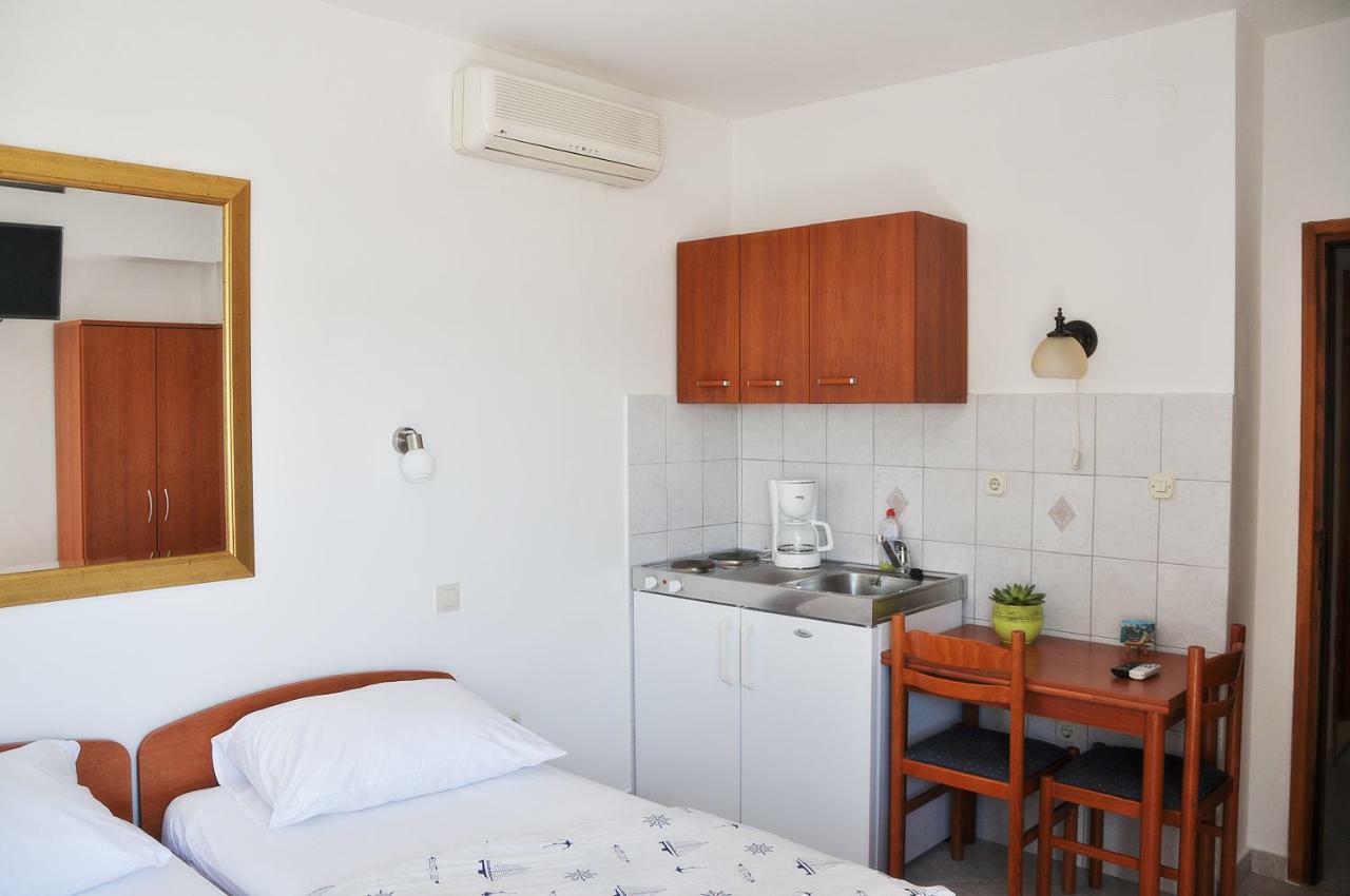 Sunrise Studio Apartments 3 لوكفا روجوزنيكا المظهر الخارجي الصورة
