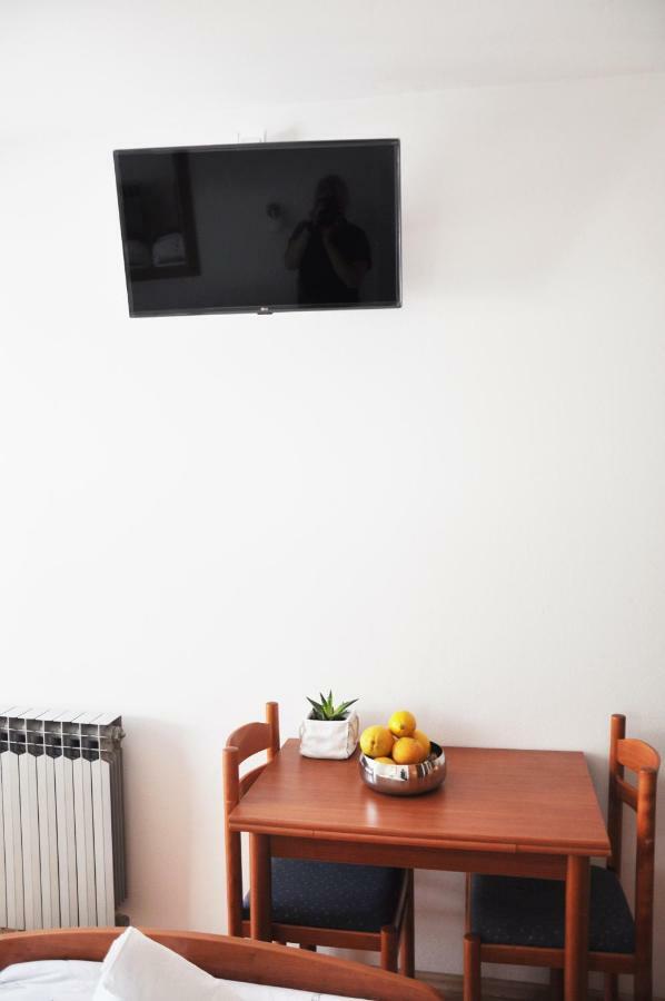 Sunrise Studio Apartments 3 لوكفا روجوزنيكا المظهر الخارجي الصورة